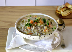 Read more about the article Chunky Cheese & Mince Soup