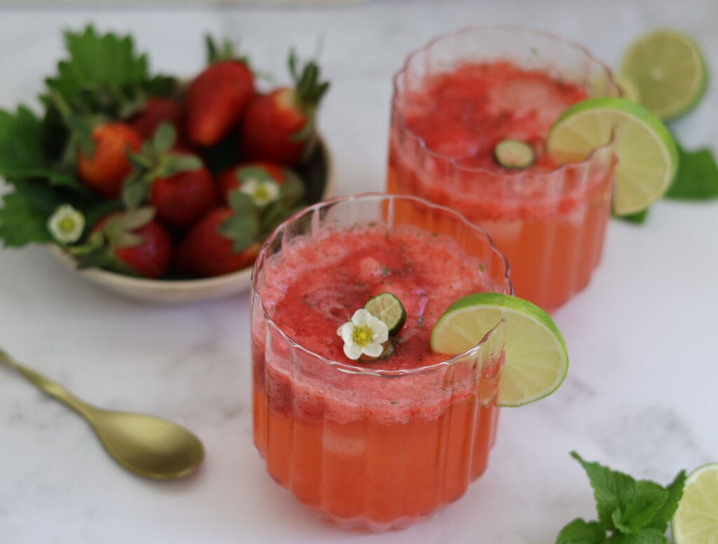 Read more about the article Strawberry & Caviar Lime Mocktail