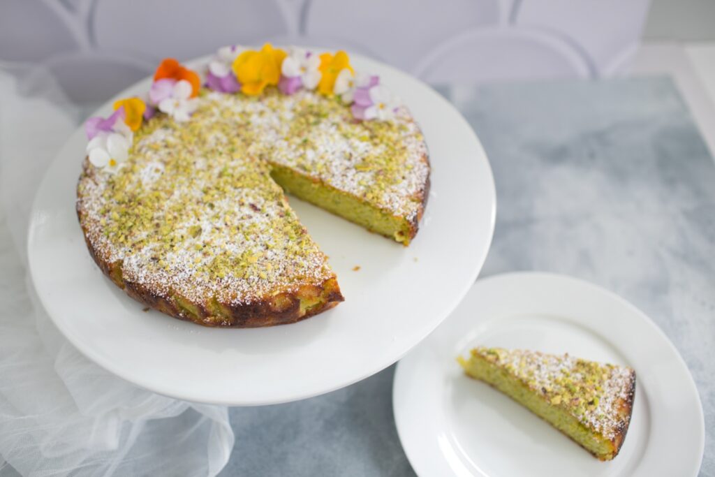 Read more about the article Pistachio Cake